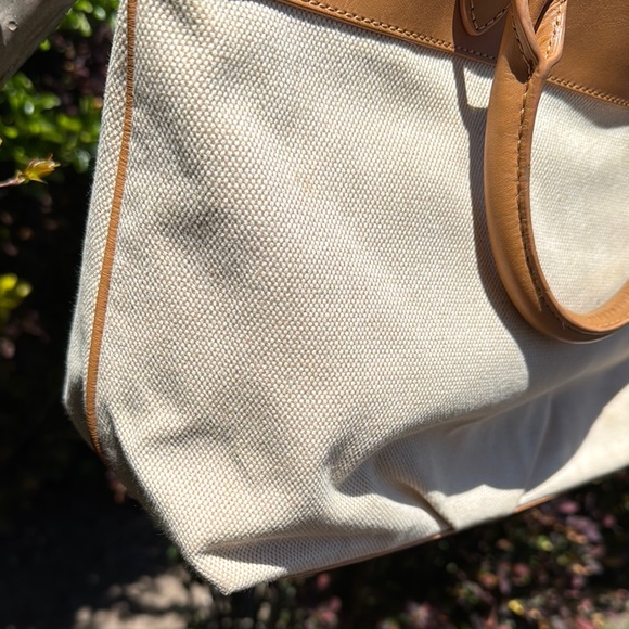 EUC Tory Burch Tan and Cream Tote Bag,Structured Design Tan and off white Cavas - Picture 8 of 10